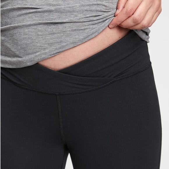 GAP GAPFIT Black Blackout Under Belly Maternity Pregnancy Capris Size XXL - Picture 9 of 12